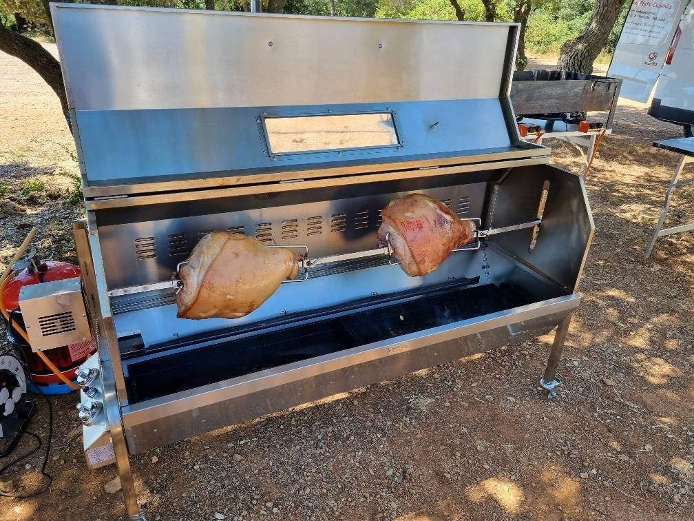 Tournebroche de cochon philou plats cuisinés