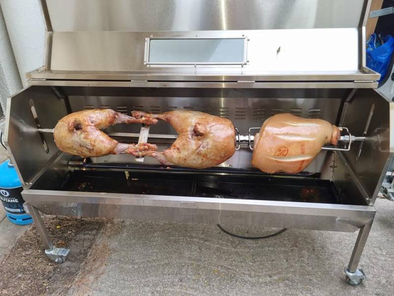 Tournebroche a l'agneau philou plats cuisinés